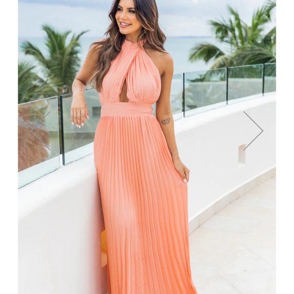 SUNNY GLEAM ACCORDION HALTER MAXI DRESS - Picture 5 of 5